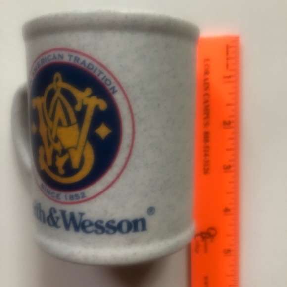 Deja Vu Collectible Smith & Wesson Gun Logo 100% Recyclable Grey Speckled Mug - Picture 8 of 10